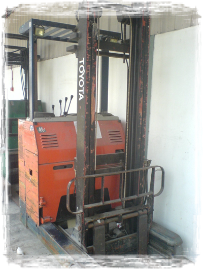 Trade - in Toyota Battery Reach Truck